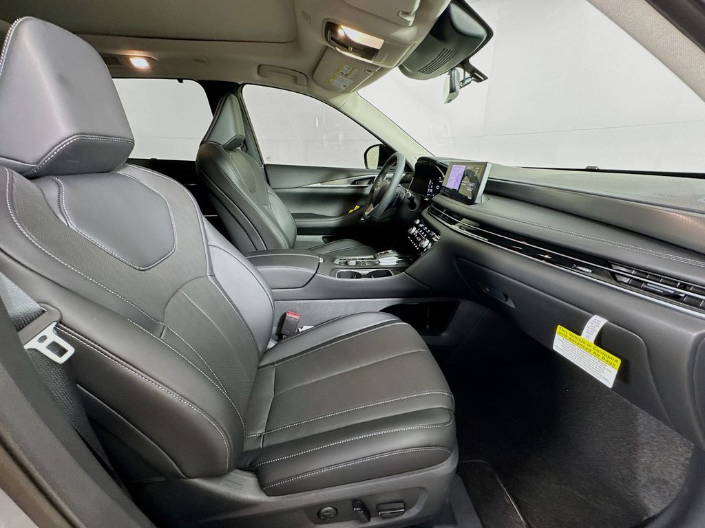 2026 Infiniti QX60 Luxe photo 33