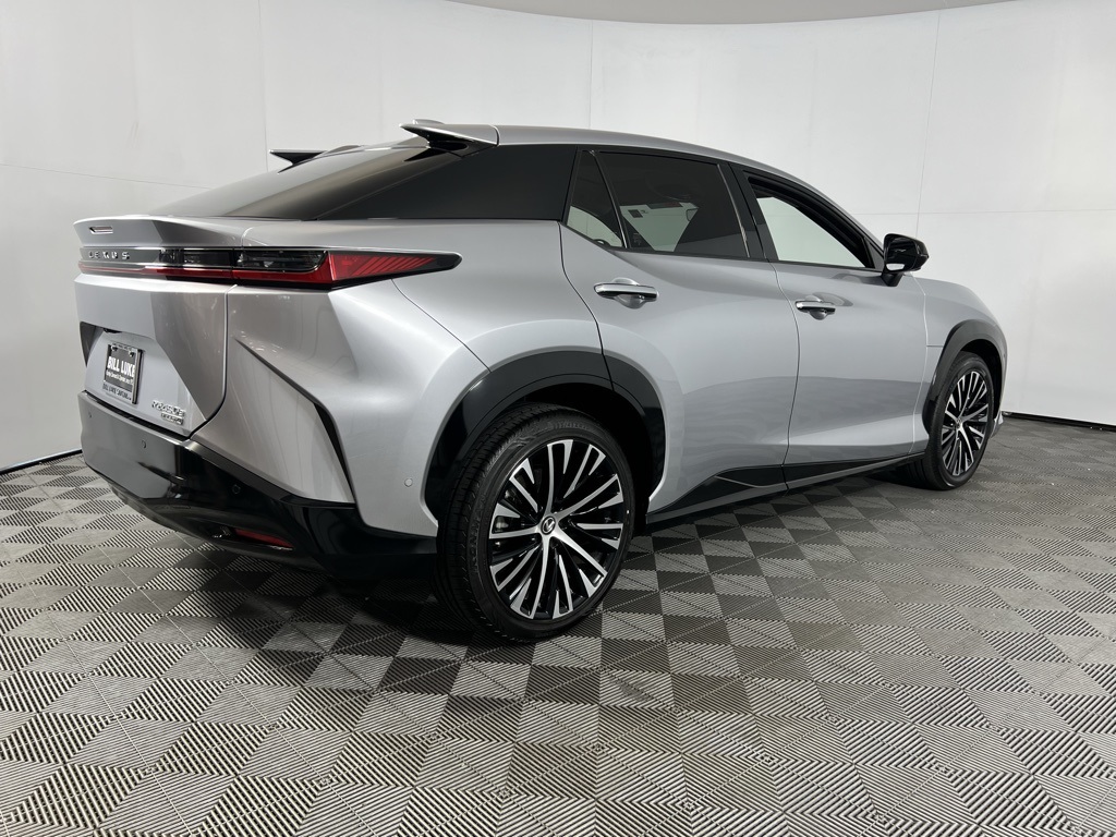 2023 Lexus RZ 450e Luxury photo 4