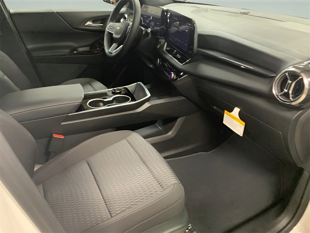 2026 Chevrolet Equinox LT photo 11