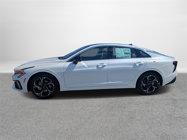 2025 Kia K5 GT-Line photo 6