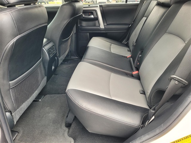 2022 Toyota 4Runner SR5 Premium photo 24
