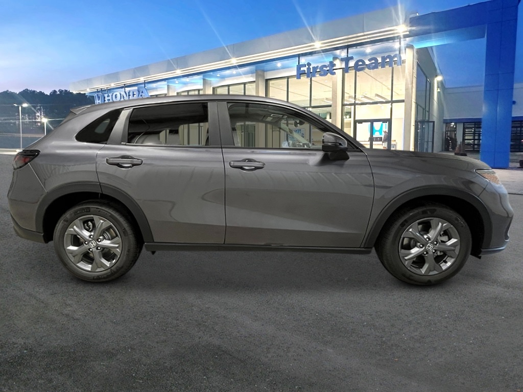 2026 Honda HR-V LX photo 5