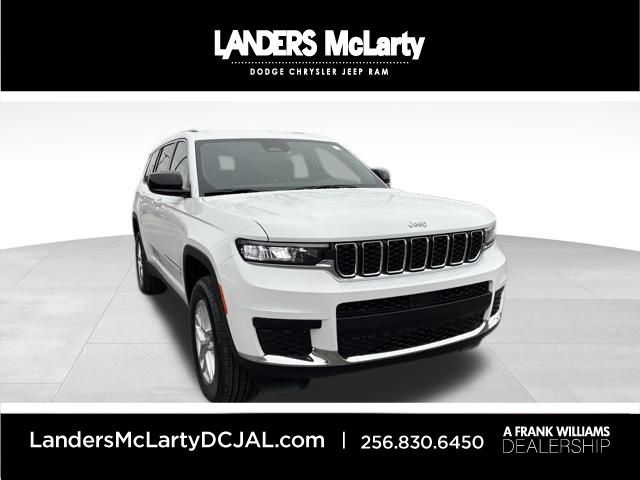2025 Jeep Grand Cherokee L Laredo's photo