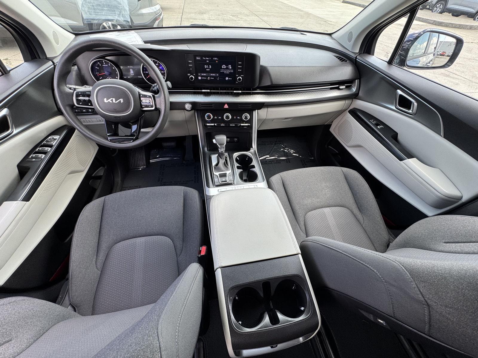 2022 Kia Carnival LX photo 33