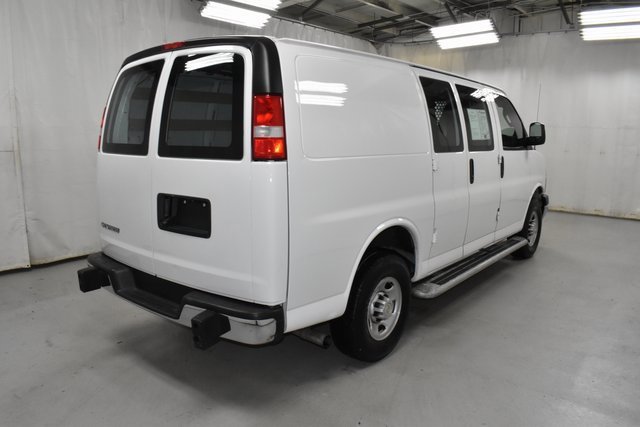 2024 Chevrolet Express Cargo Van 2500 photo 3