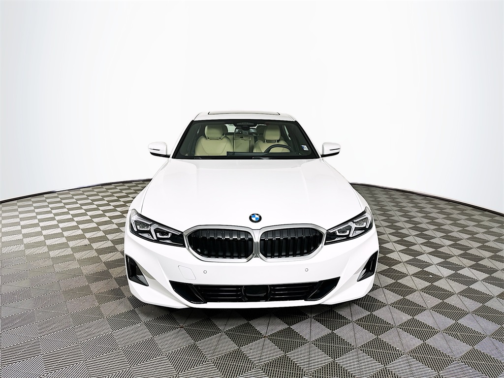 2025 Bmw 330i xDrive photo 2