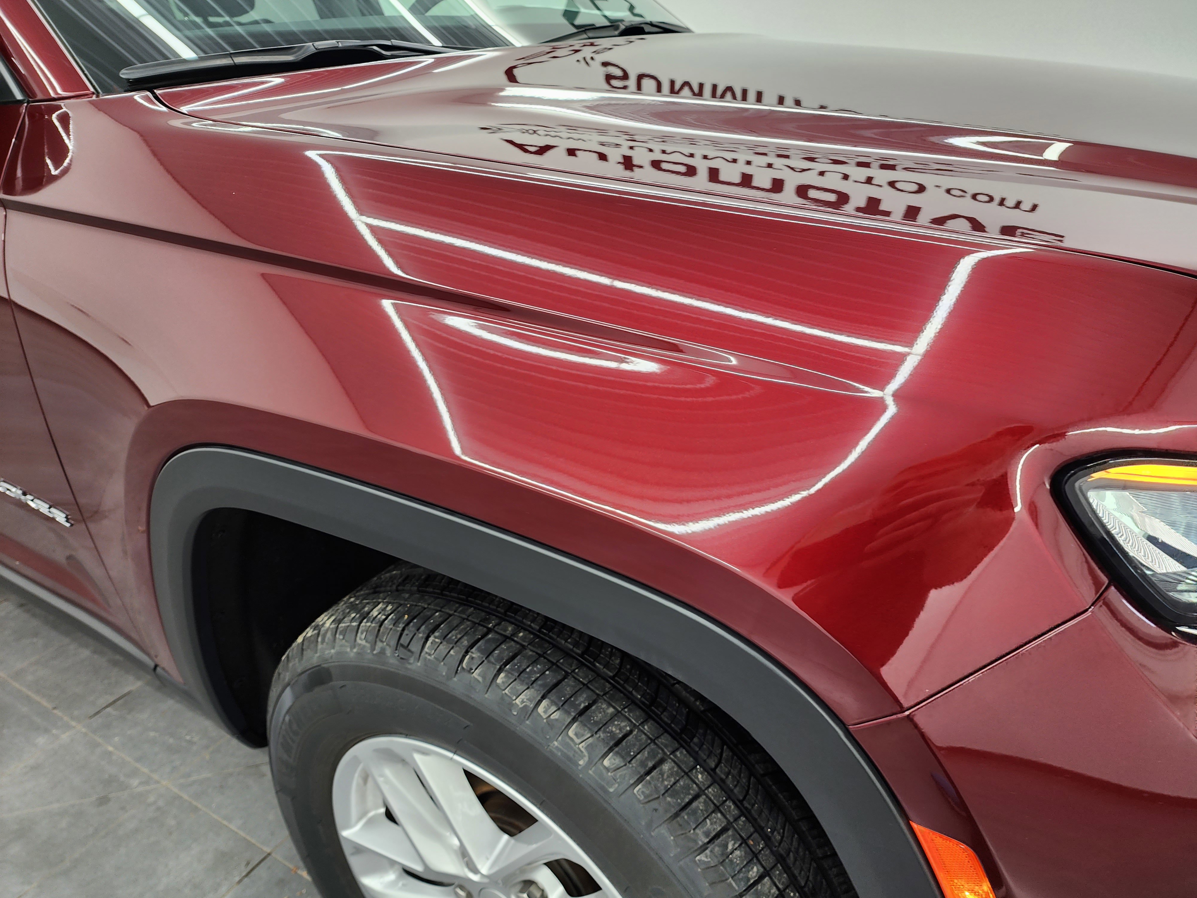 2023 Jeep Grand Cherokee Laredo photo 6