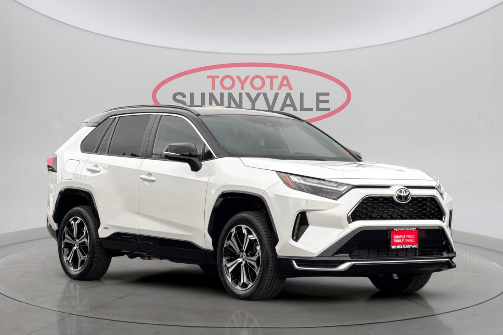 2025 Toyota RAV4 Hybrid XSE photo 9