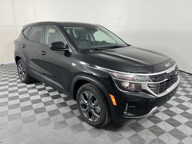 2026 Kia Seltos LX's photo