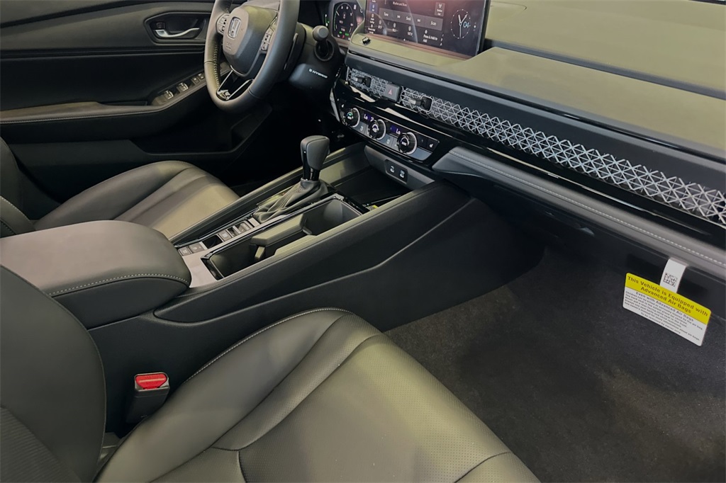 2025 Honda Accord Hybrid Sport-L photo 15
