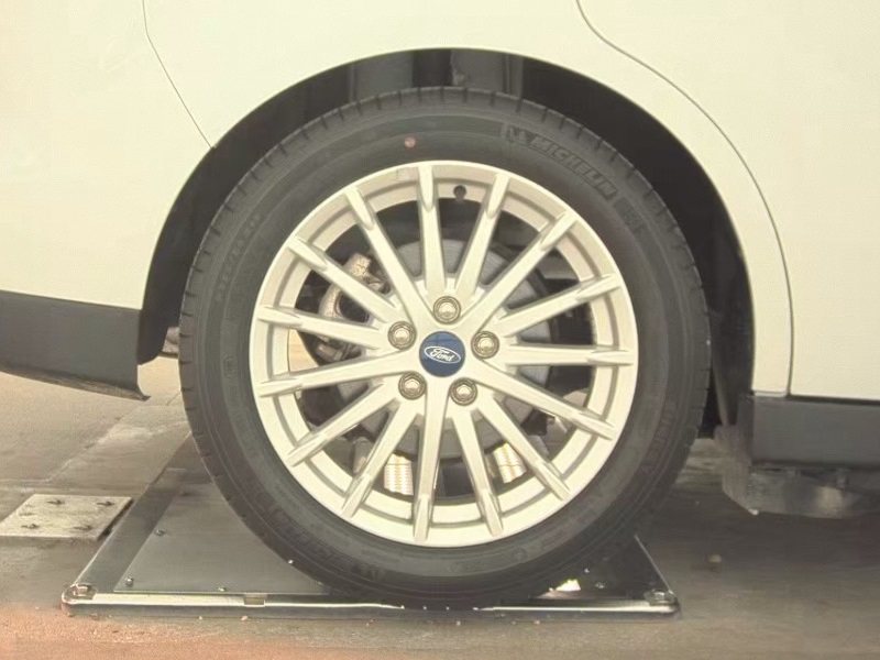 2016 Ford C-Max Hybrid SE photo 11
