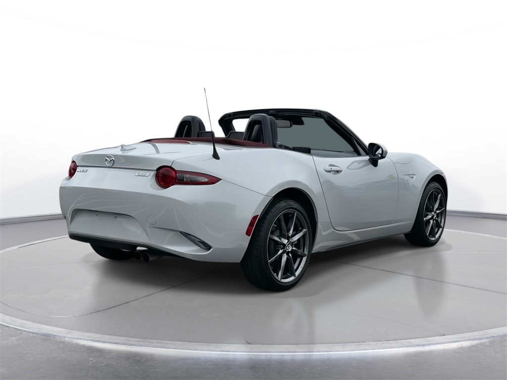 2018 Mazda MX-5 Miata Miata Grand Touring photo 9