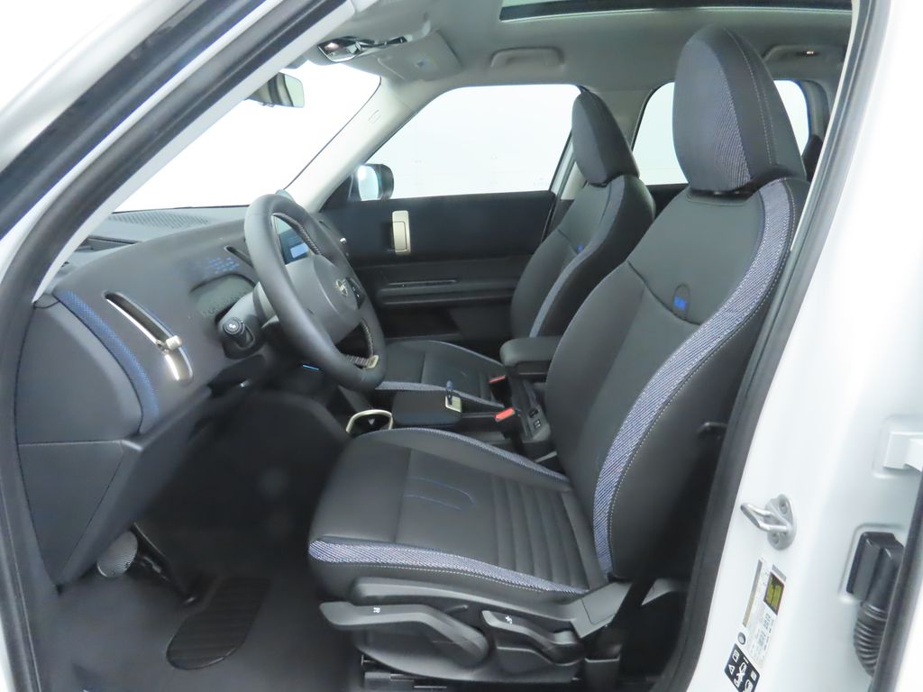 2025 Mini Countryman ALL4 Signature photo 18