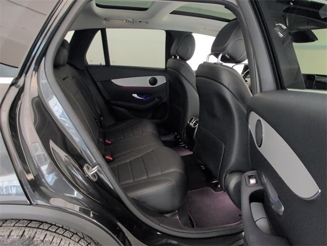 2022 Mercedes Benz GLC 300 photo 12