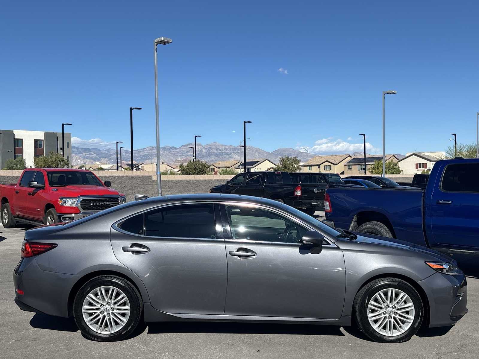 2017 Lexus ES 350 photo 10