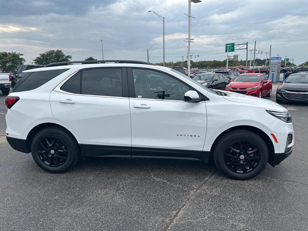 2024 Chevrolet Equinox LT photo 4