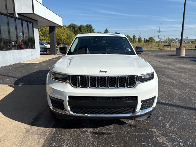 2023 Jeep Grand Cherokee Laredo photo 7