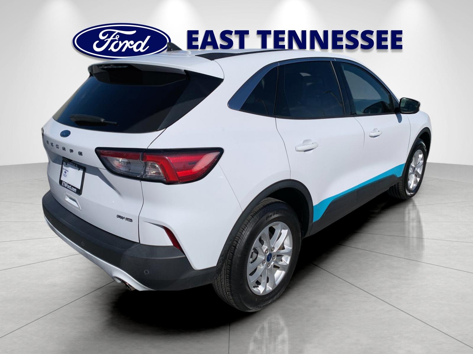 2021 Ford Escape SE photo 3