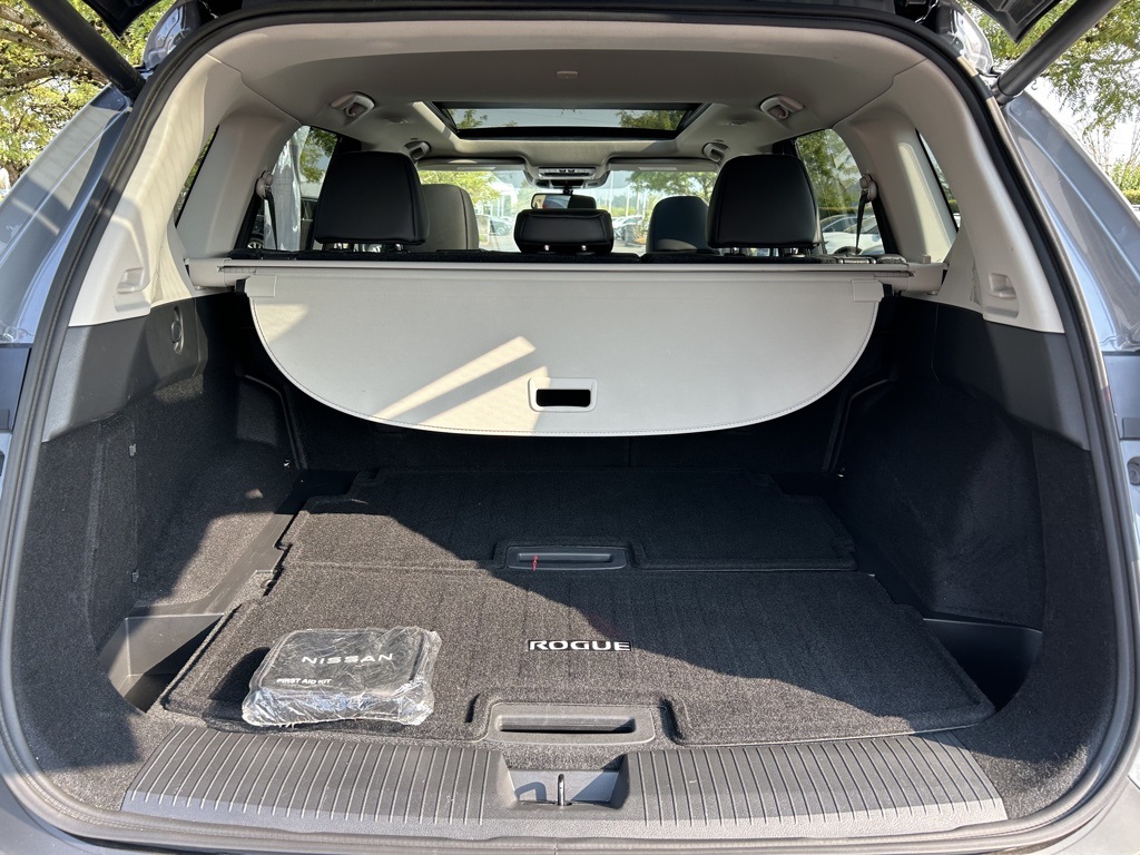 2022 Nissan Rogue SL photo 26