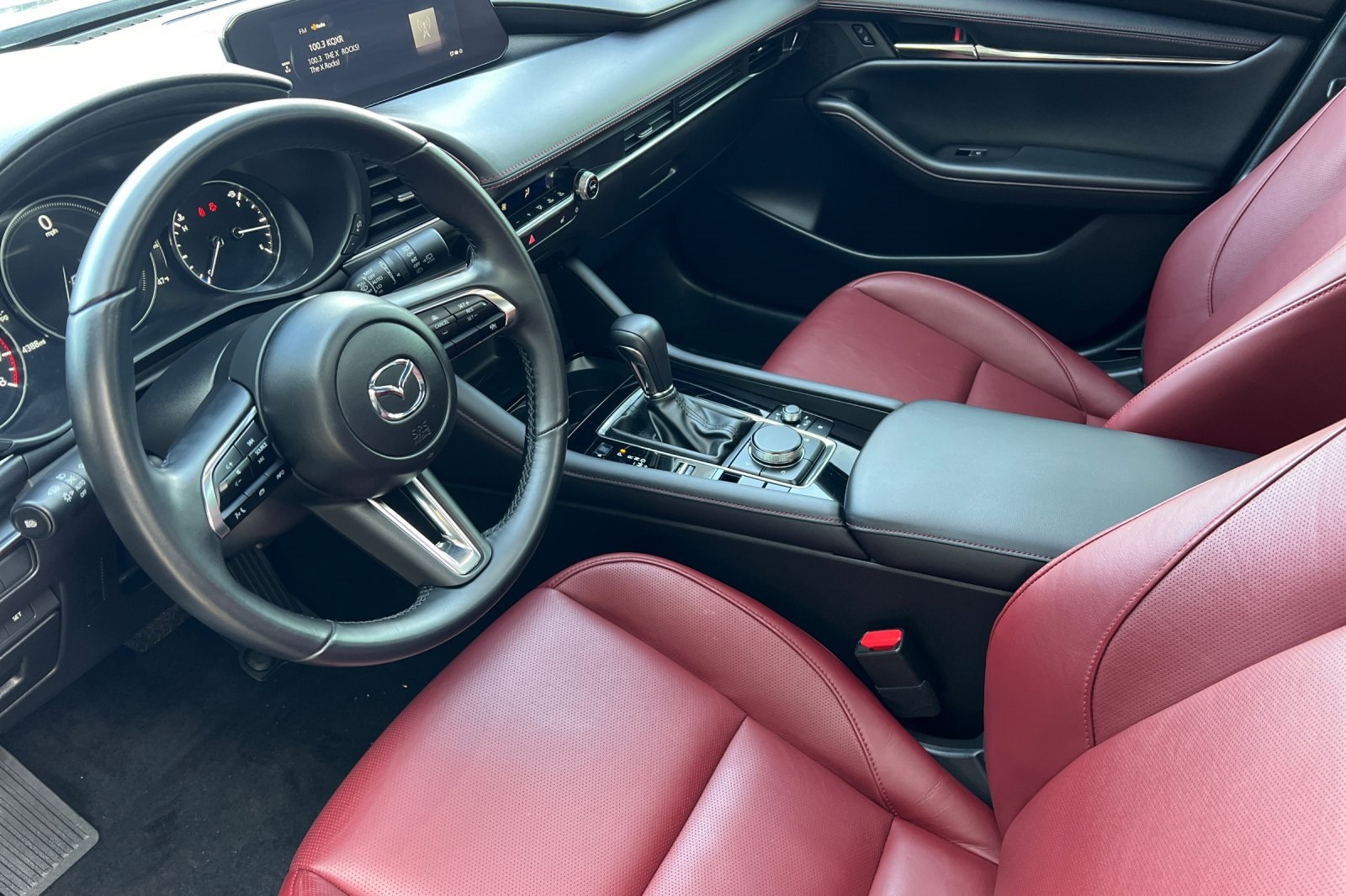 2024 Mazda Mazda3 2.5 s Carbon photo 10