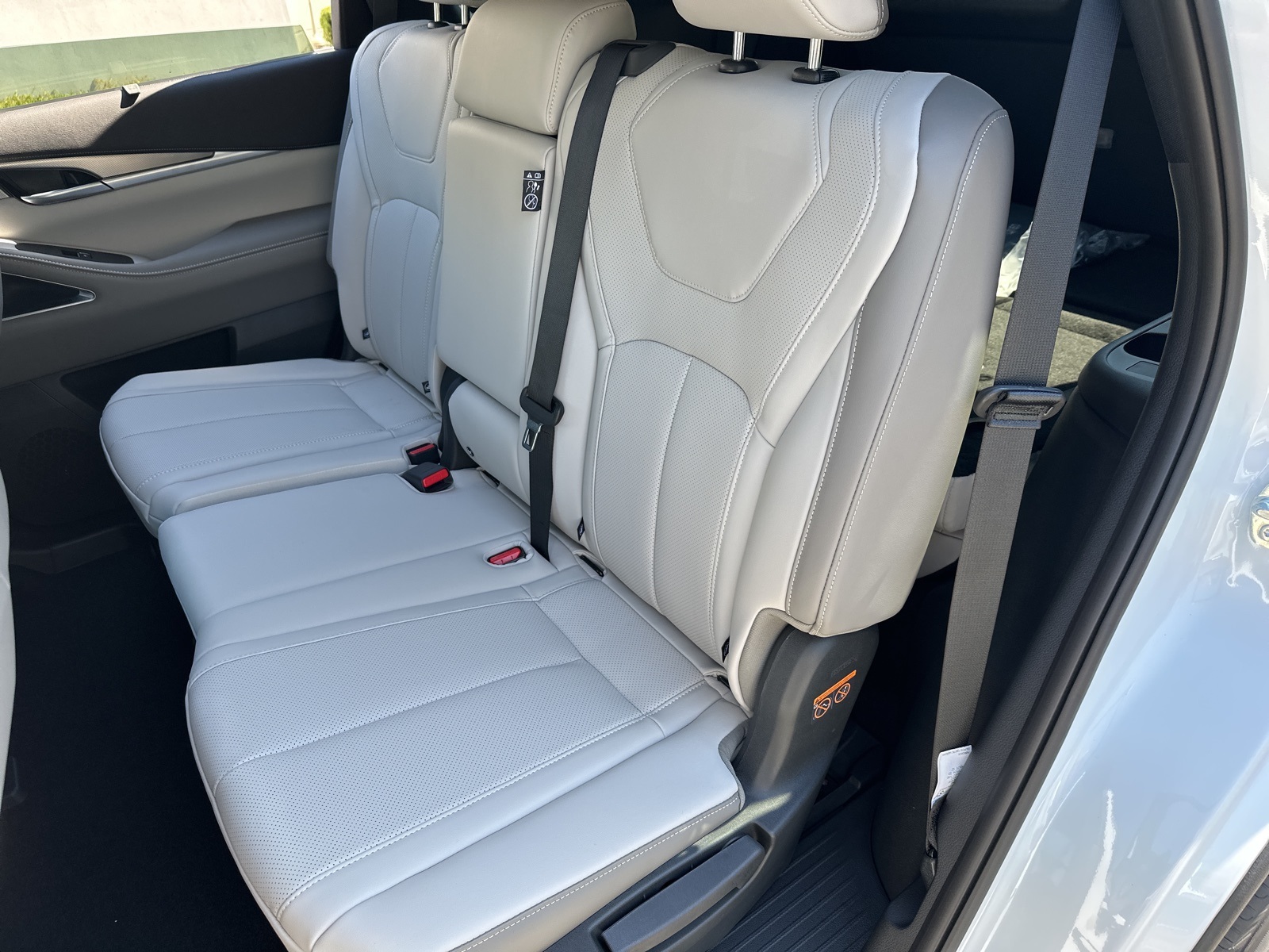 2026 Infiniti QX60 Luxe AWD photo 22