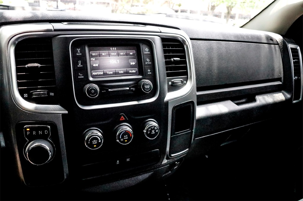 2024 Ram 1500 SLT photo 21