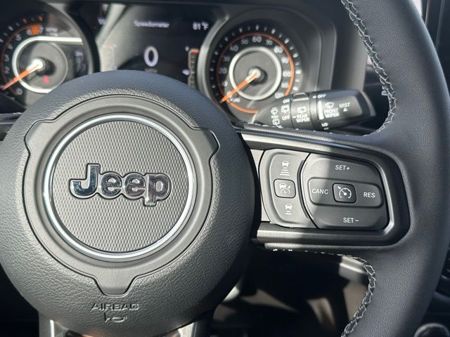 2025 Jeep Wrangler Rubicon photo 21