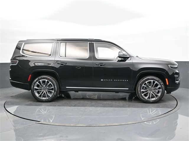2024 Jeep Grand Wagoneer III photo 4