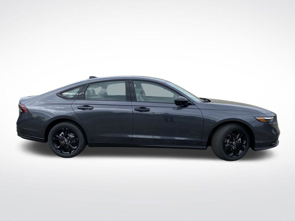 2025 Honda Accord SE photo 2