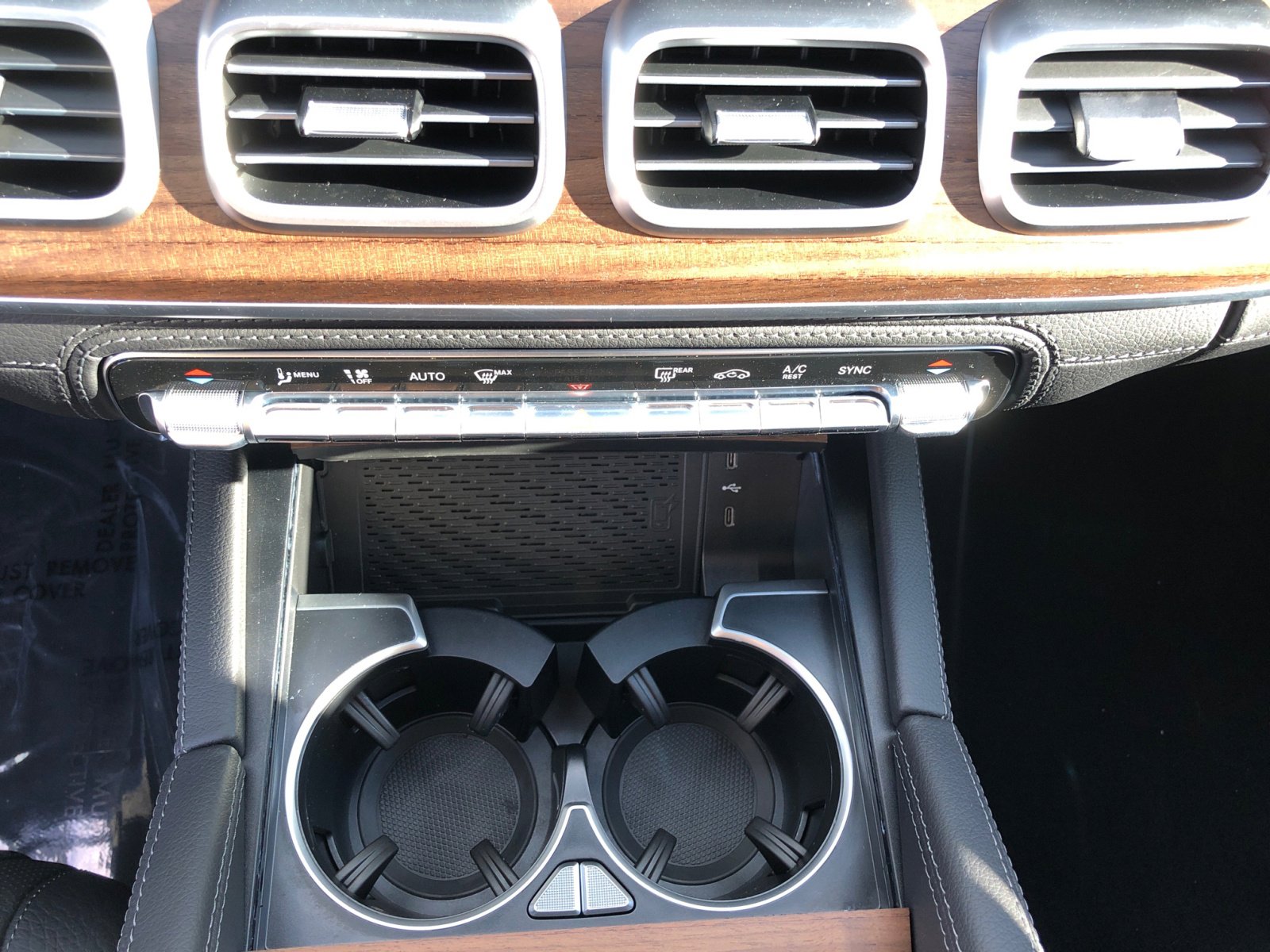 2025 Mercedes Benz GLS 450 4MATIC photo 18