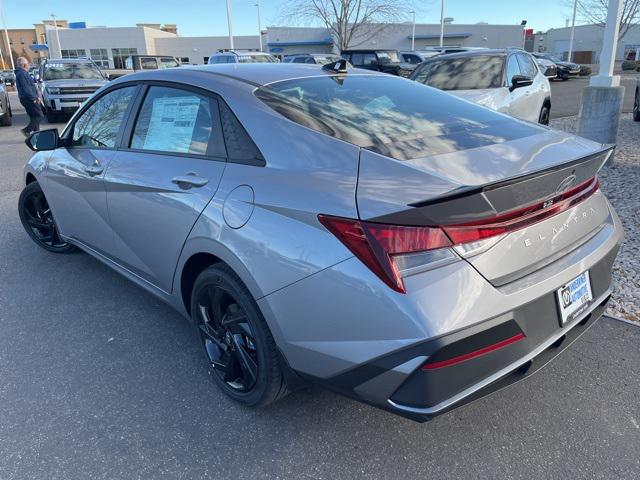 2026 Hyundai Elantra SEL Sport photo 3