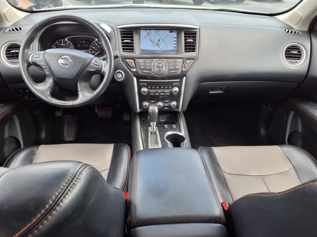 2020 Nissan Pathfinder SL photo 11