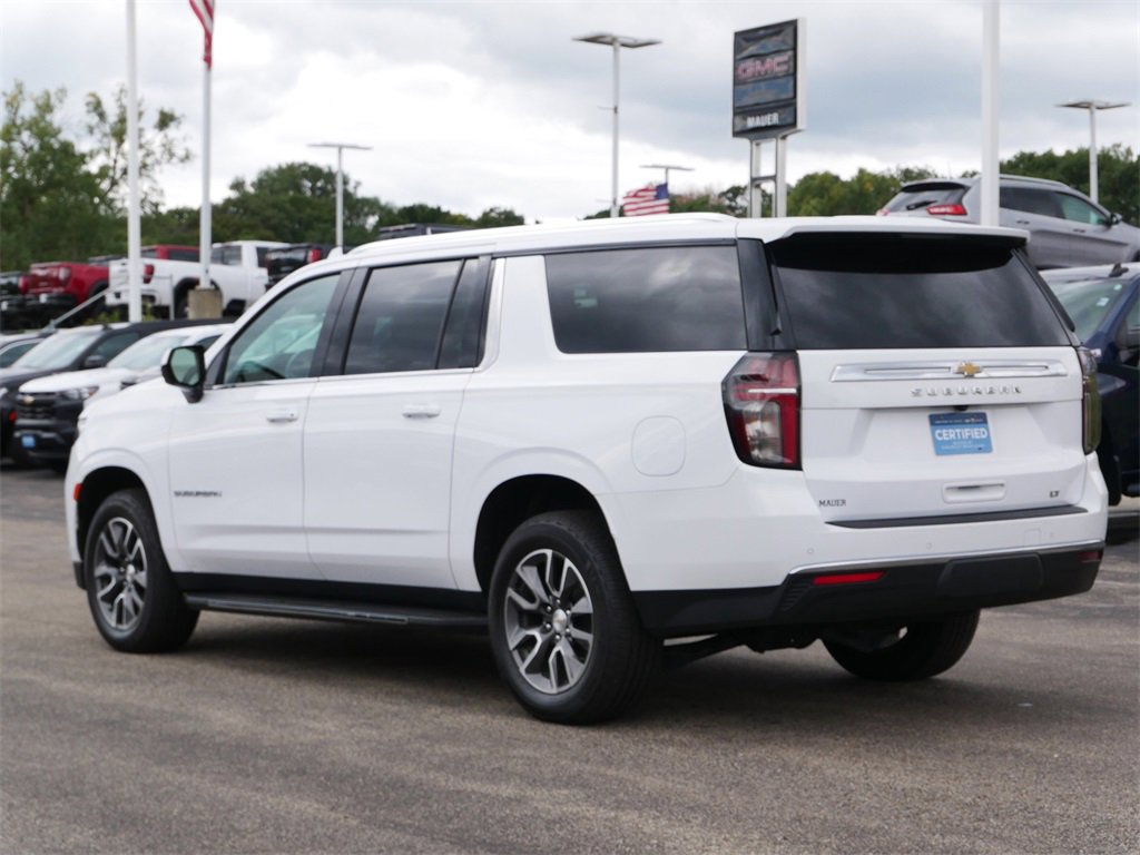 2021 Chevrolet Suburban LT photo 5