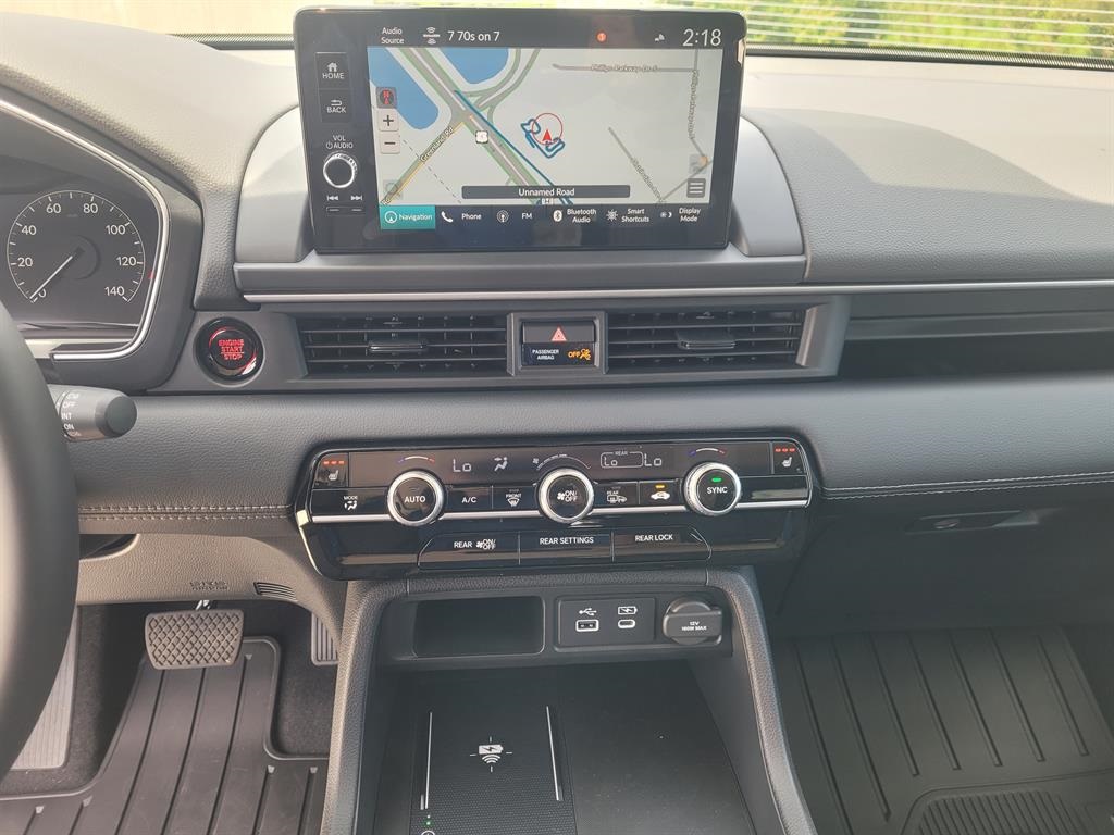 2025 Honda Pilot Touring photo 10