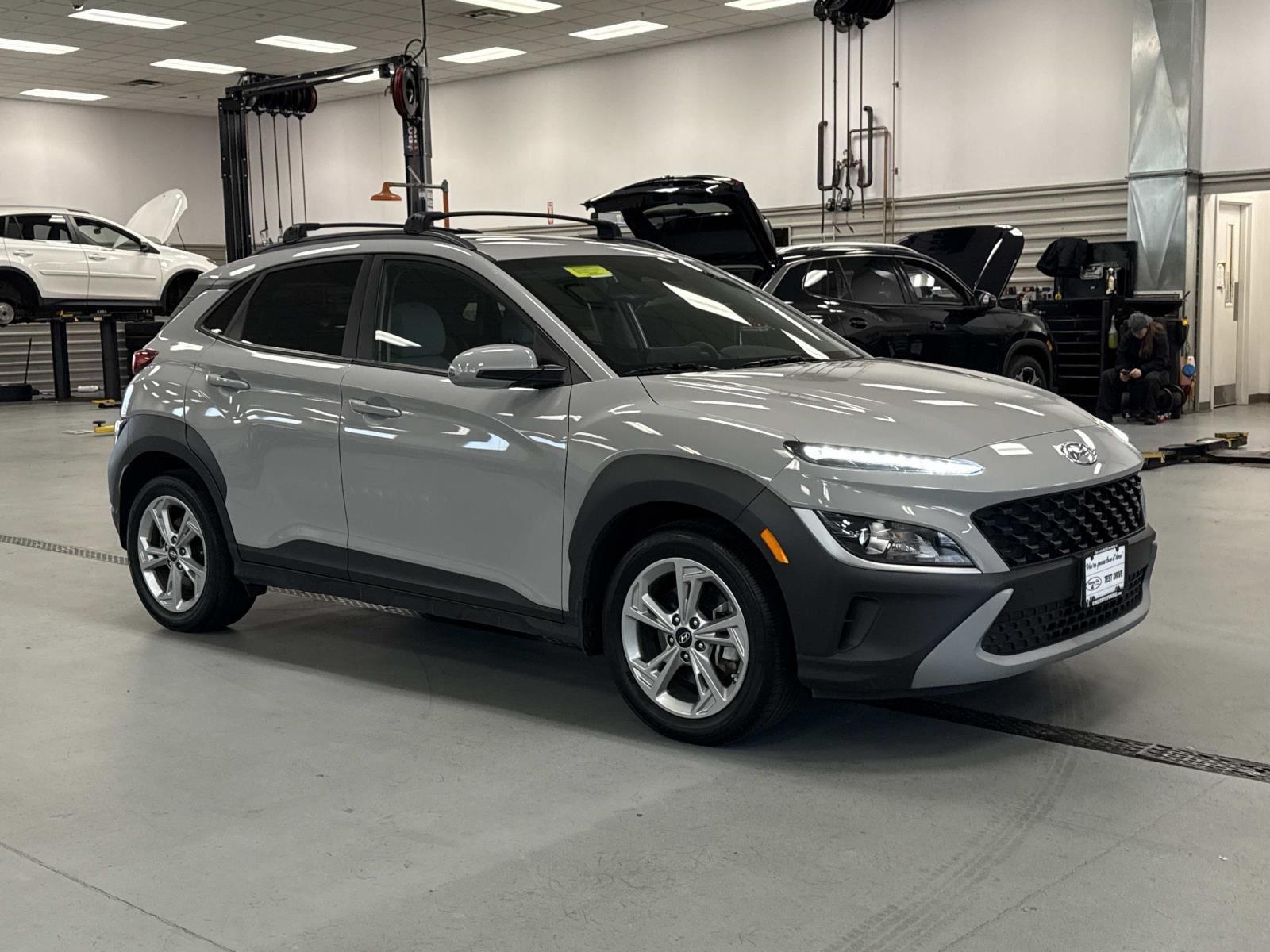 2023 Hyundai Kona SEL photo 2