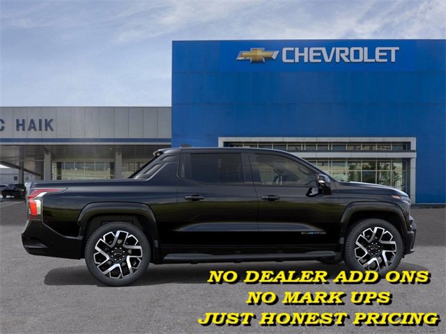 2024 Chevrolet Silverado EV RST photo 5