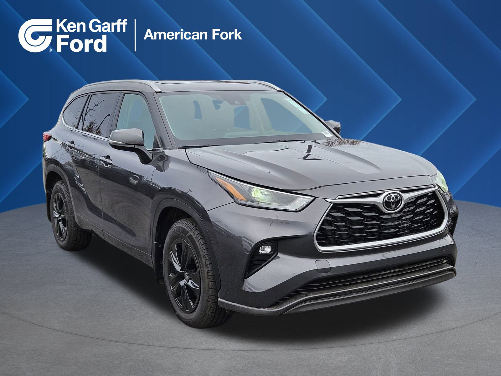 2022 Toyota Highlander XLE's photo