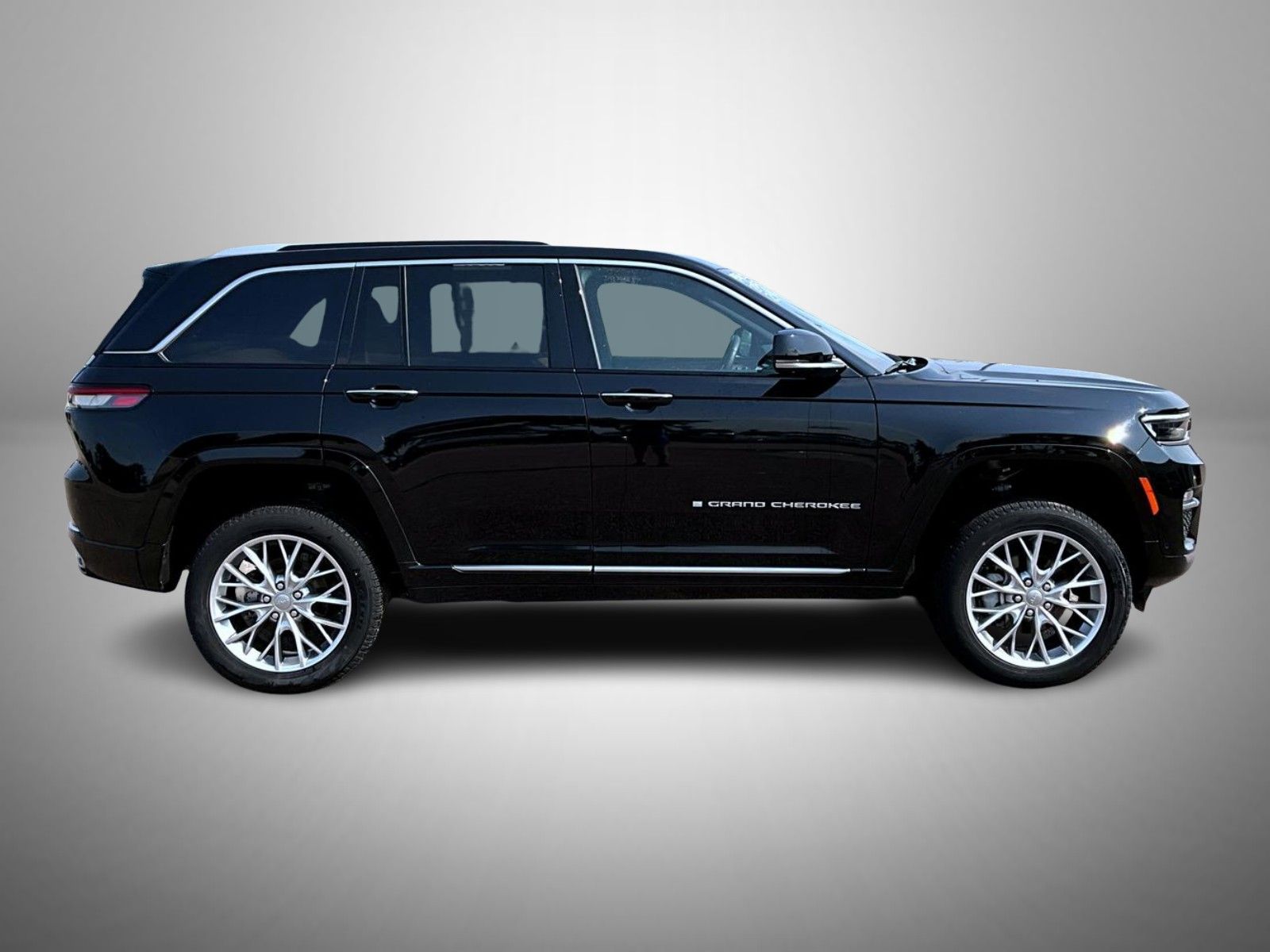 2022 Jeep Grand Cherokee Summit photo 3
