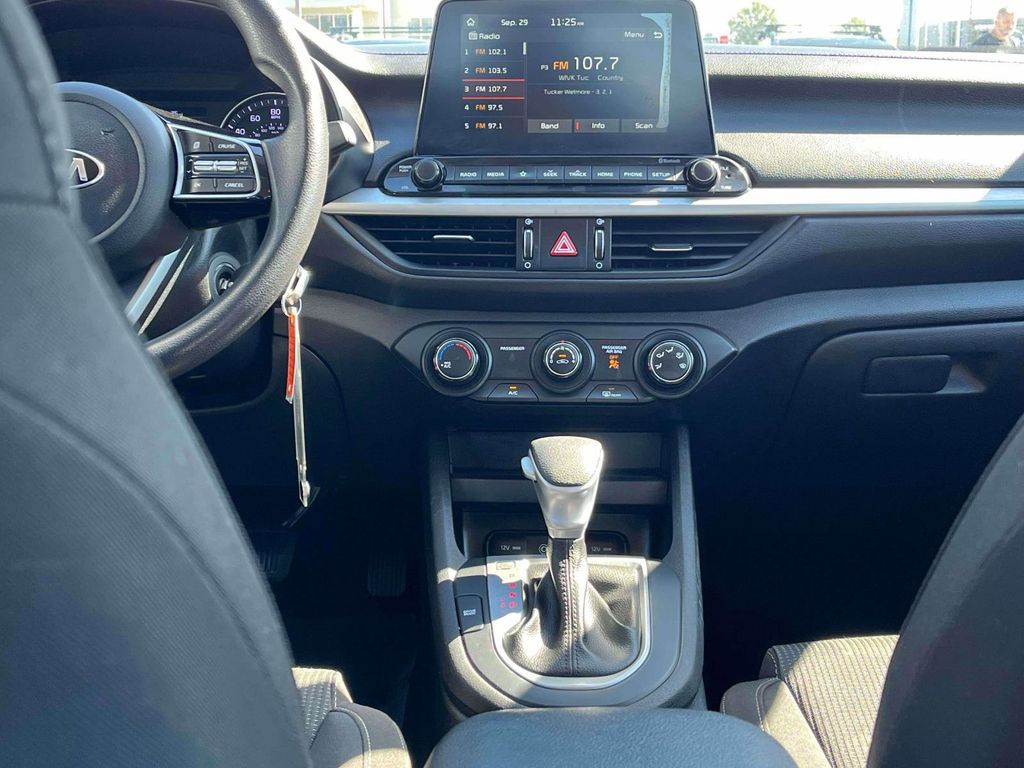2021 Kia Forte LXS photo 3