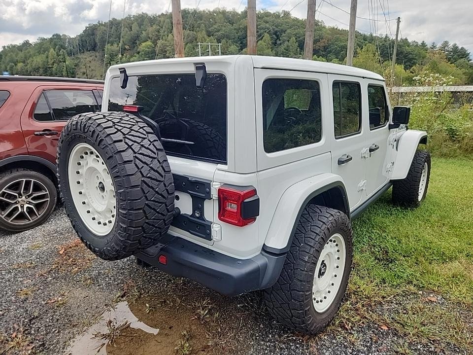 2023 Jeep Wrangler Rubicon 4xe photo 2