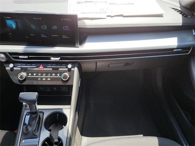 2025 Hyundai Sonata SE photo 10
