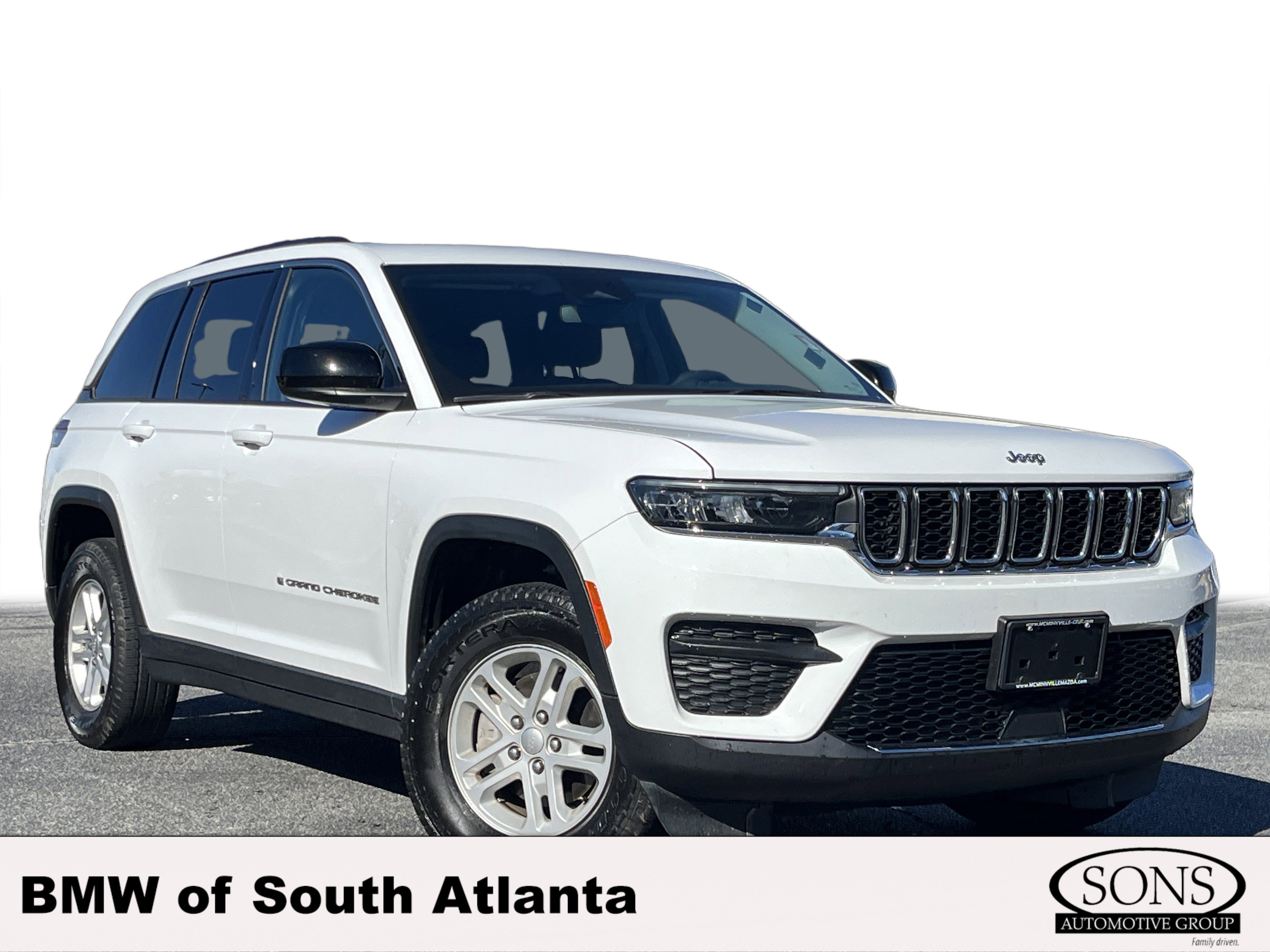 2023 Jeep Grand Cherokee Laredo's photo