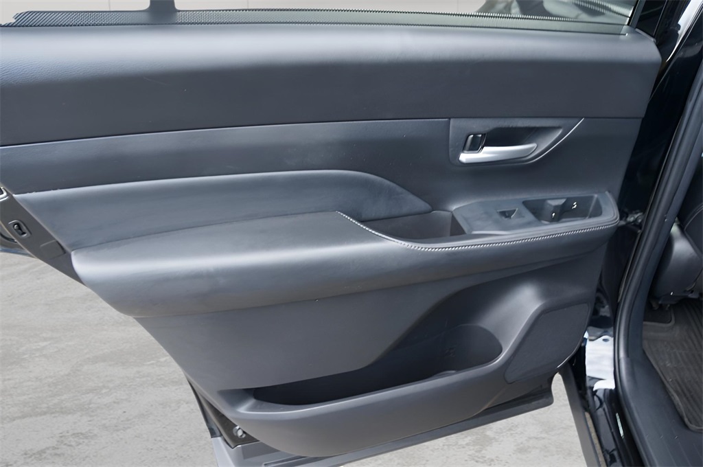 2024 Toyota Grand Highlander Limited photo 2