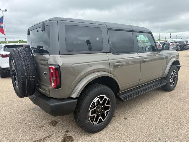 2025 Ford Bronco Outer Banks photo 4