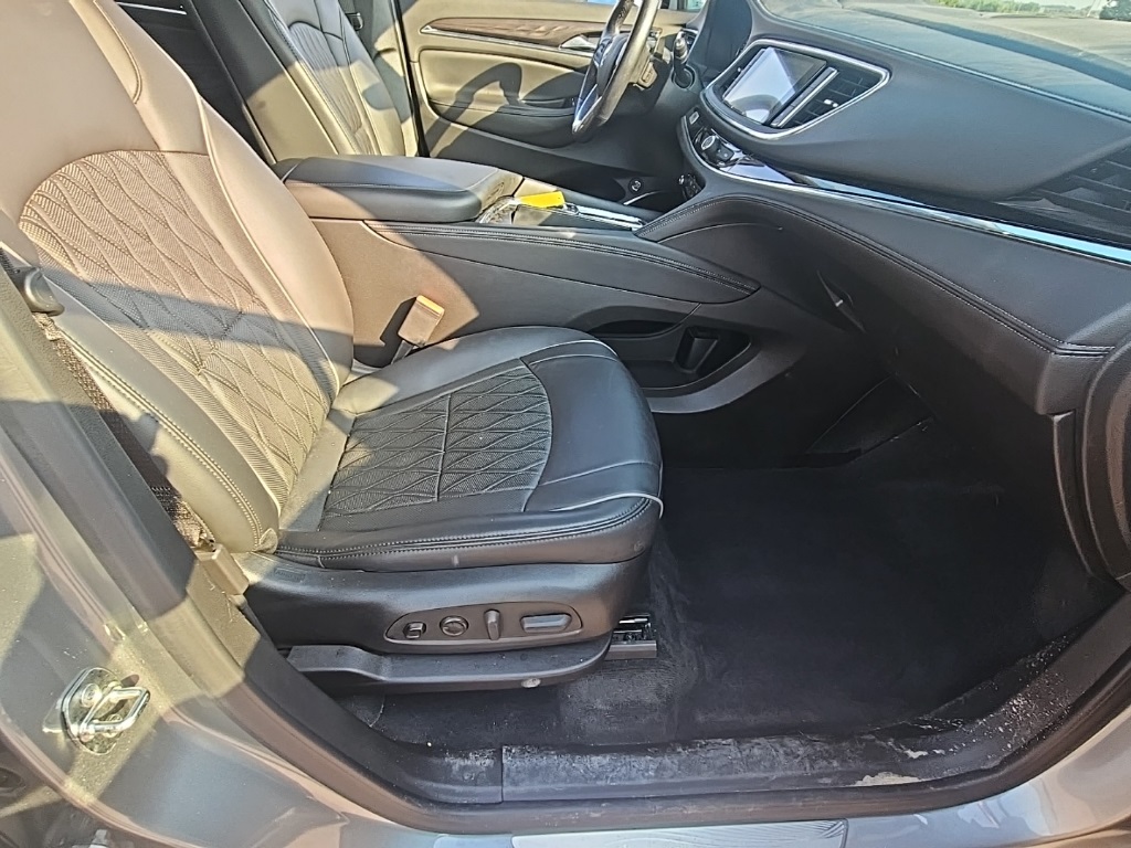 2023 Buick Enclave Avenir photo 16