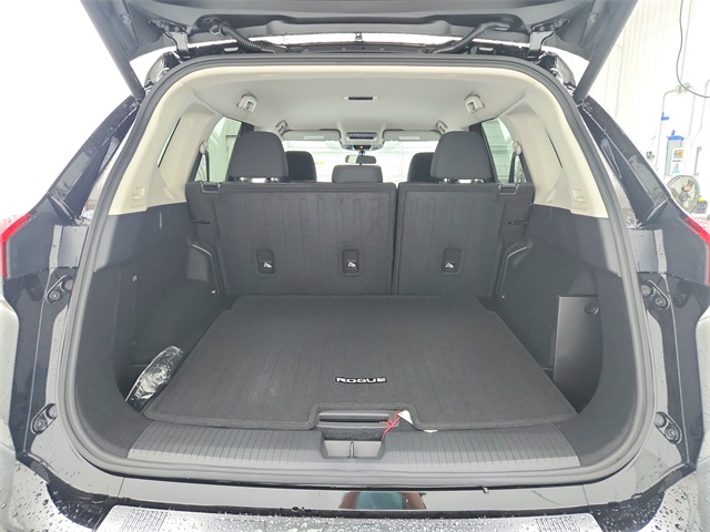 2025 Nissan Rogue SV photo 35