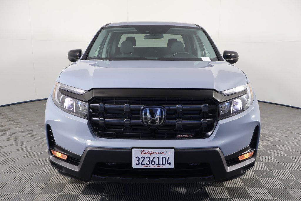 2025 Honda Ridgeline Sport photo 2