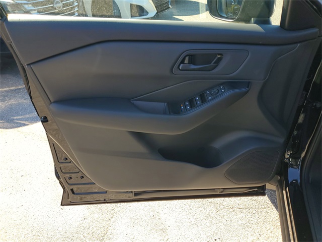 2026 Nissan Rogue S photo 3