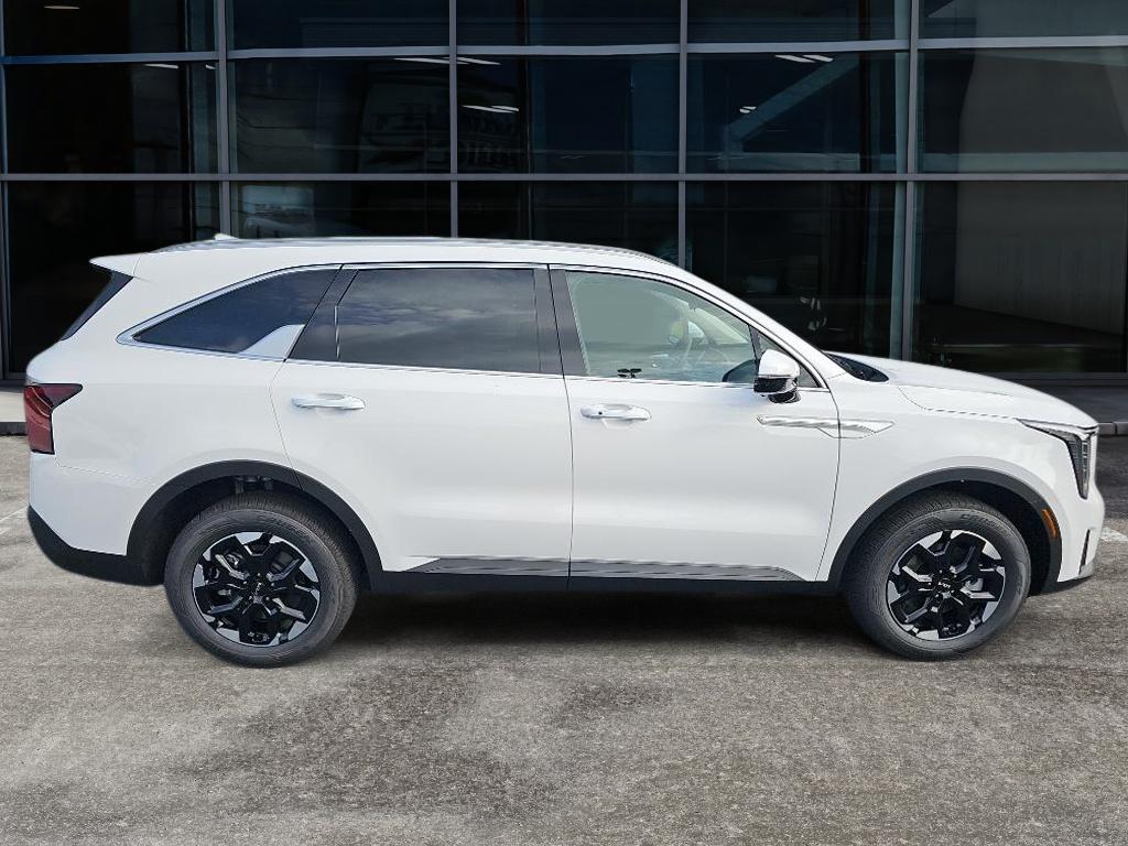 2025 Kia Sorento S photo 4