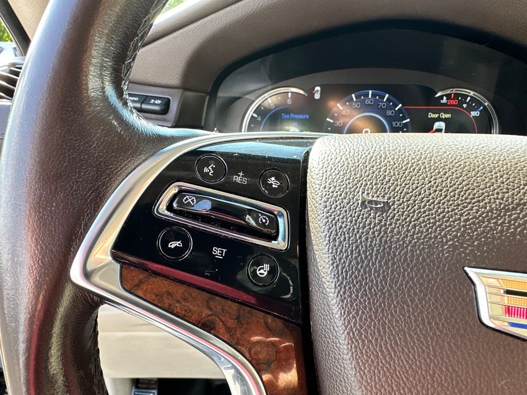 2016 Cadillac Escalade ESV Luxury photo 24